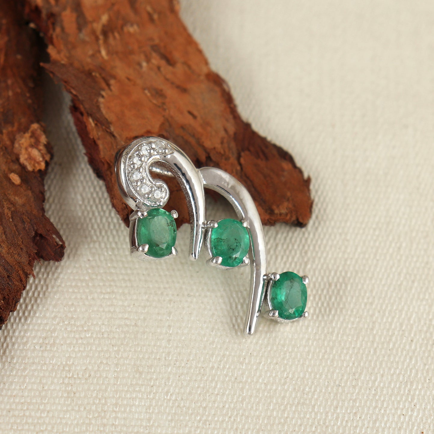 Natural Emerald Oval Gemstone Necklace-925 Sterling Silver Pendant-Emerald & Diamond Pendant-May Birthstone-Chain Pendant Gift for Her Wife
