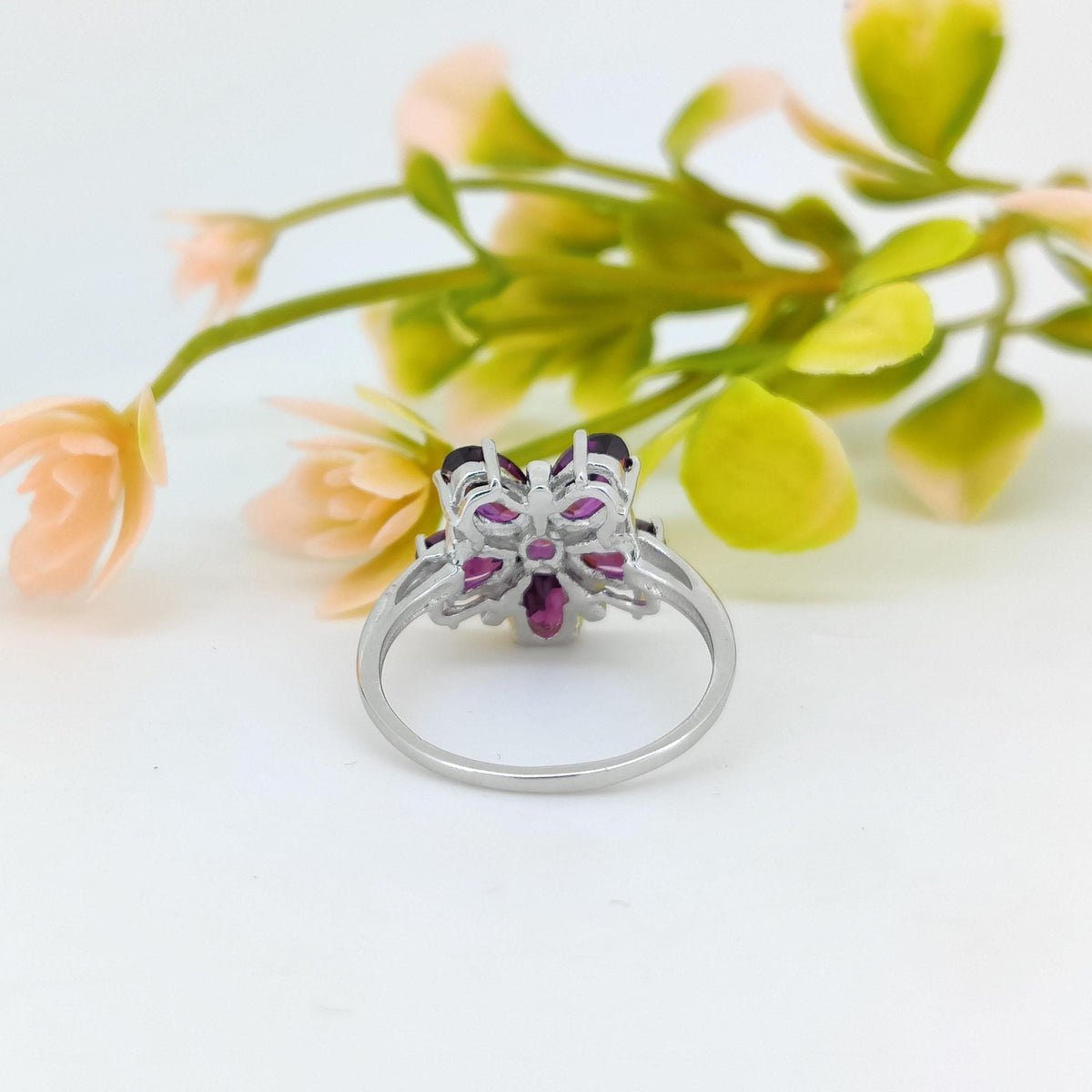 Rhodolite Garnet Flower Ring: Oval Gemstone, Sterling Silver