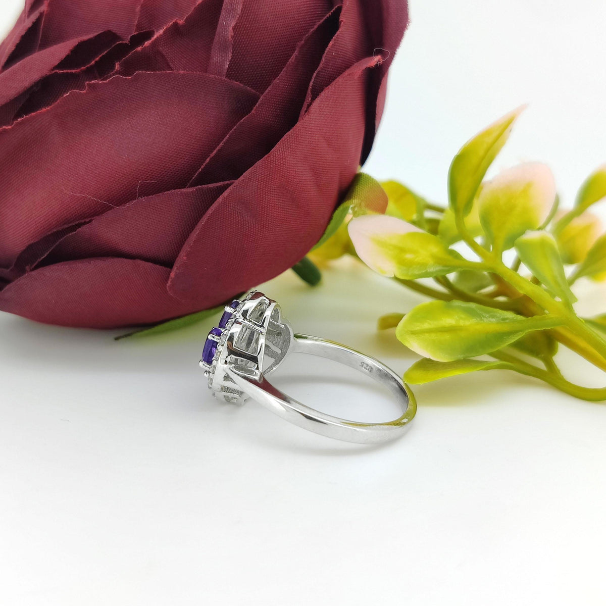Natural African Amethyst Ring-925 Sterling Silver-Oval Gemstone Flower Ring-February Birthstone Jewelry-Minimalist Amethyst Jewelry Gift