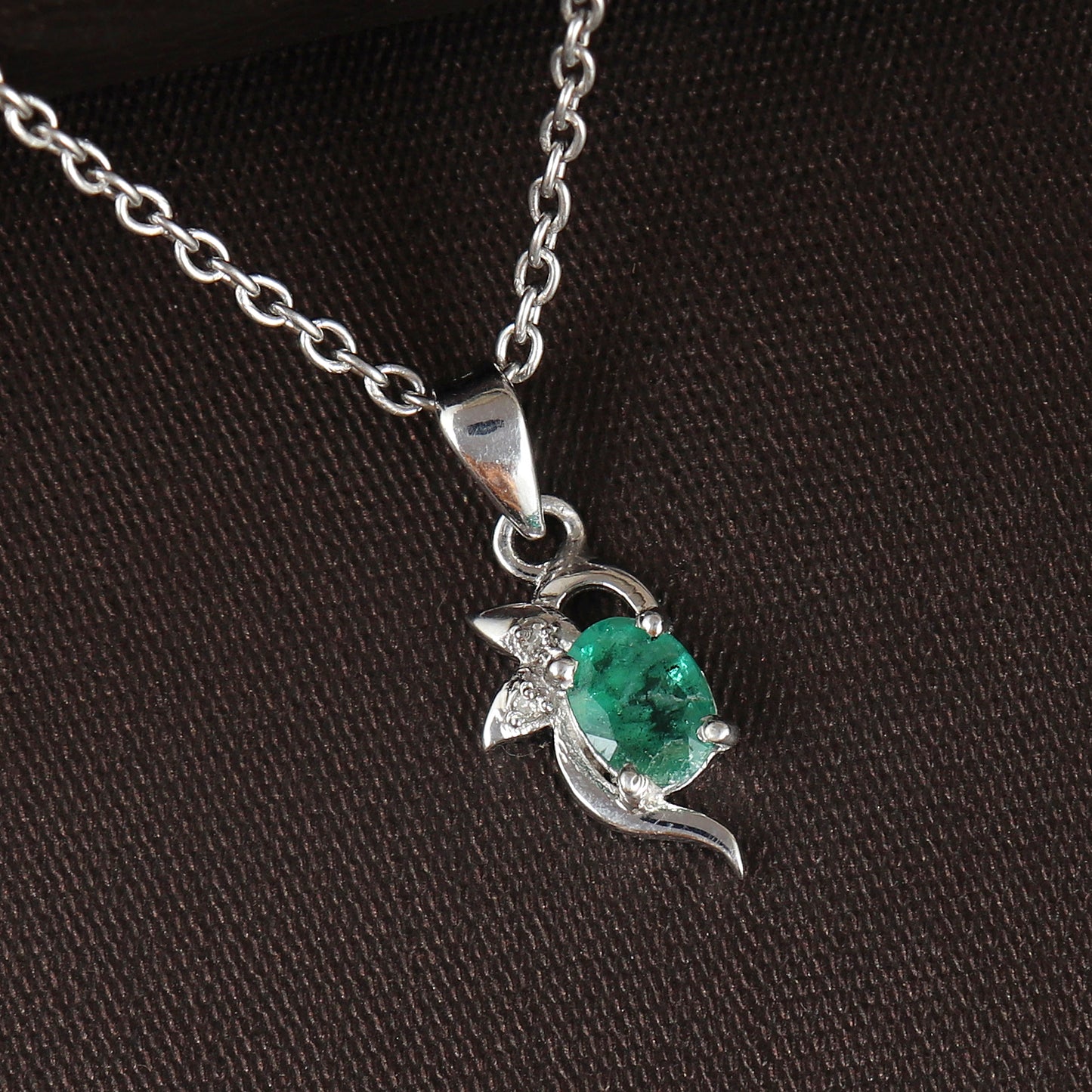 Emerald Diamond Pendant Necklace-925 Sterling Silver Necklace-May Birthstone Pendant-Emerald Jewelry-Dainty Pendant-Wedding Gift for Her