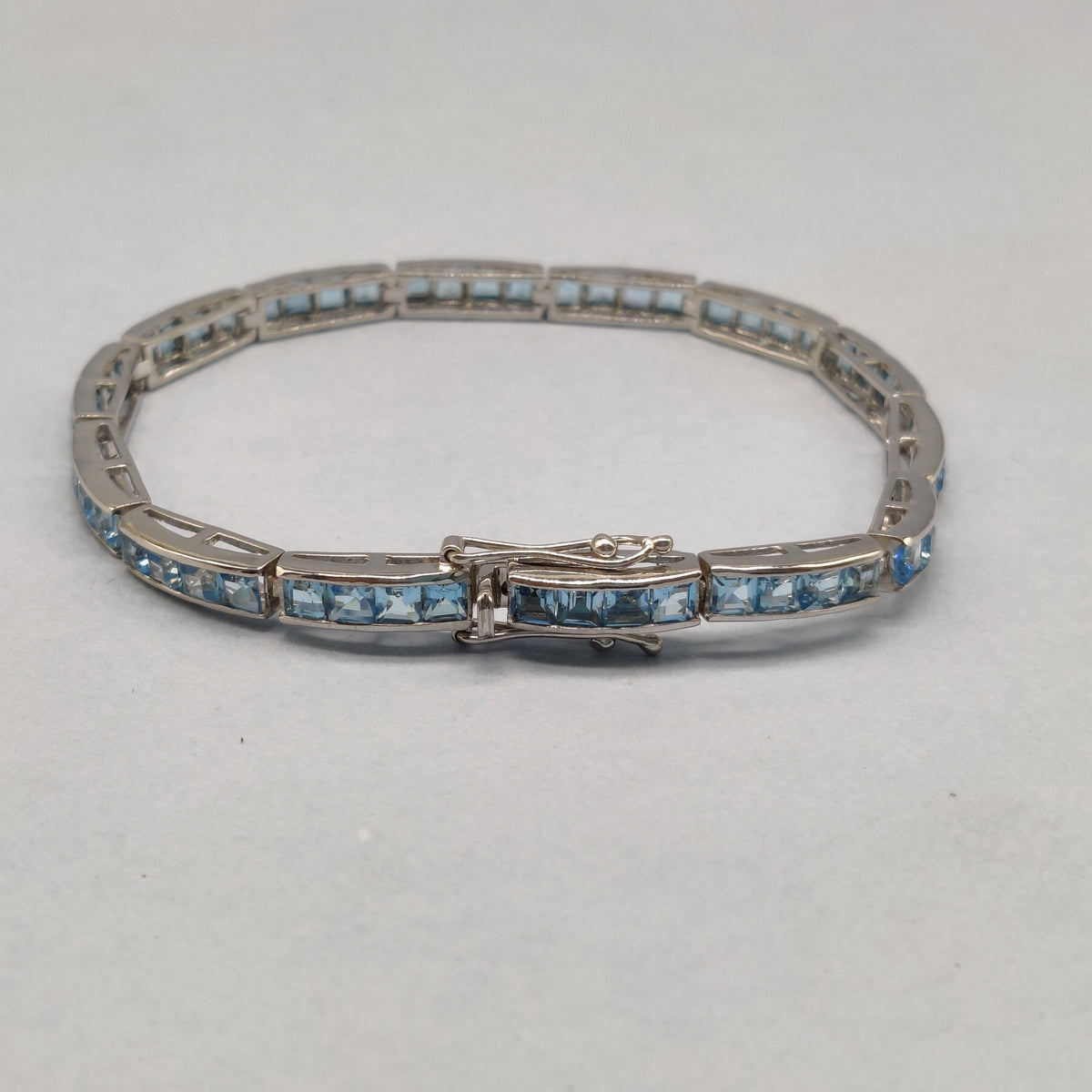 Swiss Blue Topaz Bracelet / 925 Sterling Silver Bracelet / Natural Gemstone Bracelet / Gemstone Silver Jewelry / Handmade Tennis Bracelet