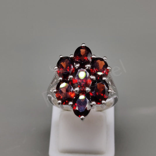 Natural Garnet Ring / 925 Sterling Silver / January Month Birthstone Ring