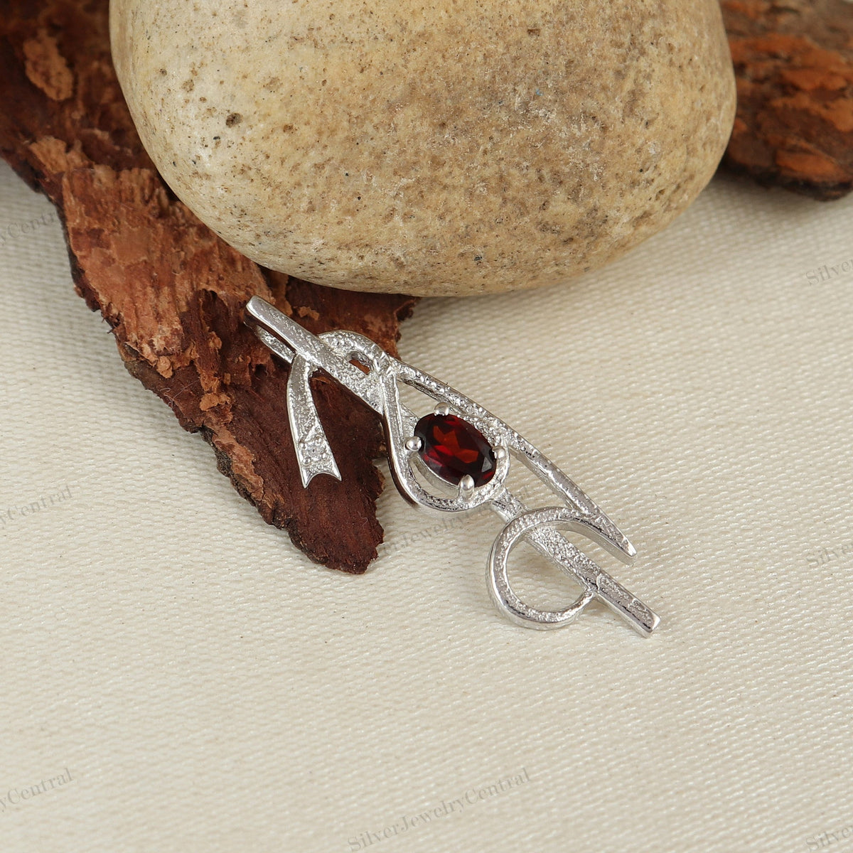 Natural Garnet Gemstone Pendant-Designer Silver Jewelry-925 Sterling Silver Jewelry-Gemstone Handmade Pendant-Silver Chain Pendant Gift