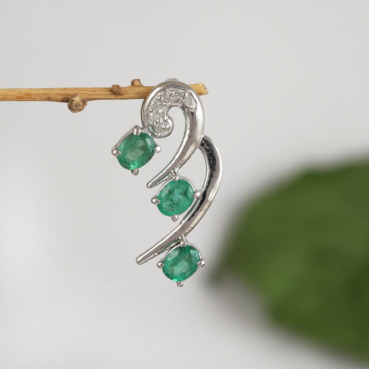 Natural Emerald Pendant-Gemstone Pendant-925 Sterling Silver Jewelry-Oval Green Emerald Necklace