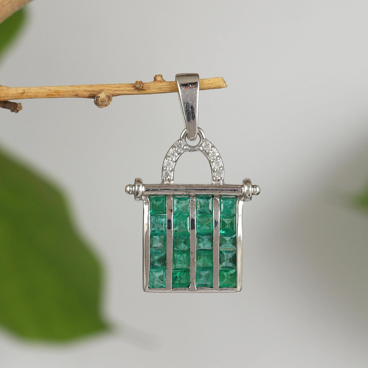 Emerald Pendant-925 Sterling Silver Jewelry-May Birthstone Pendant-Minimalist Gemstone Necklace