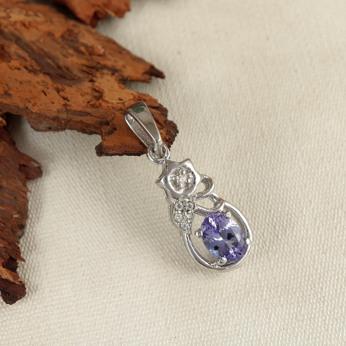 Genuine Oval Tanzanite Gemstone Pendant-925 Sterling Silver Jewelry-Diamond Minimalist Pendant-December Birthstone-Designer Handmade Jewelry