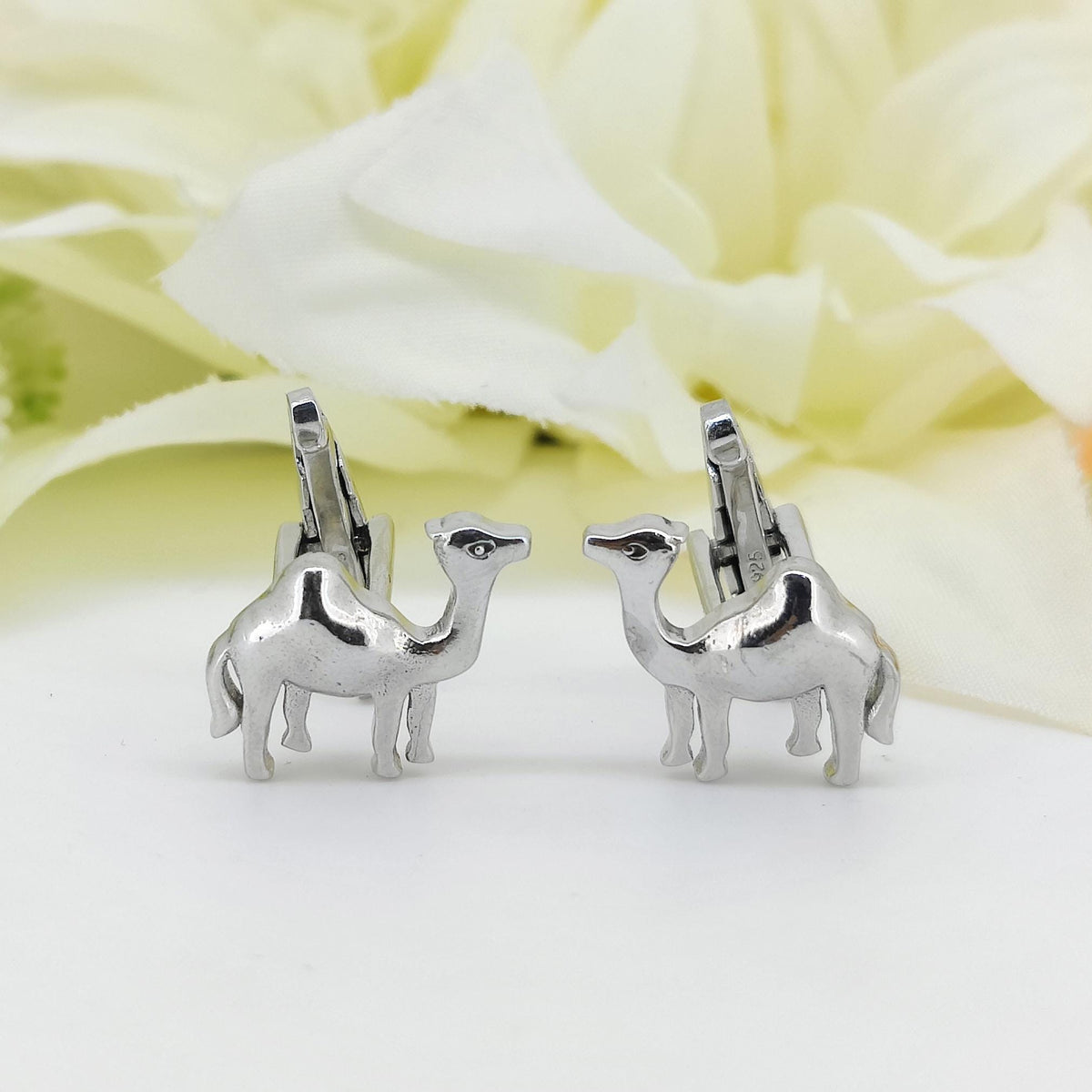 Desert Camel Cufflinks-925 Sterling Silver Cufflinks-Minimalist Cufflinks for men's-Handmade Jewelry-Silver Animal Cufflinks-Birthday Gift