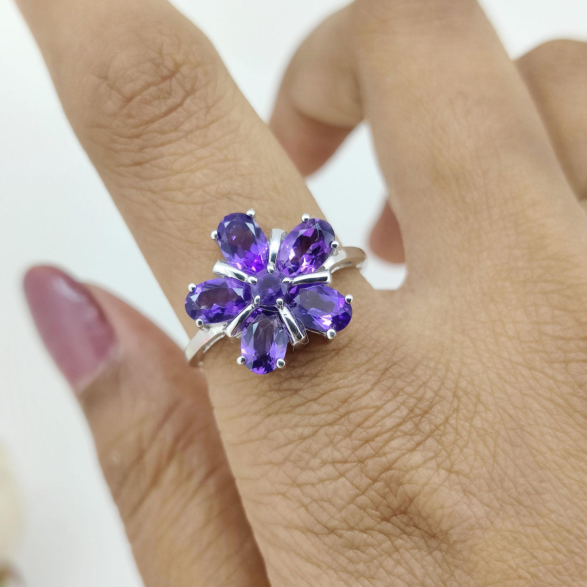 Natural Amethyst Flower Ring-Oval Gemstone-925 Sterling Silver Ring-February Birthstone Jewelry
