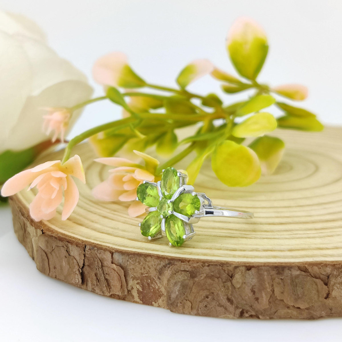 Natural Peridot Flower Ring-925 Sterling Silver -Oval Gemstone-August Birthstone Jewelry