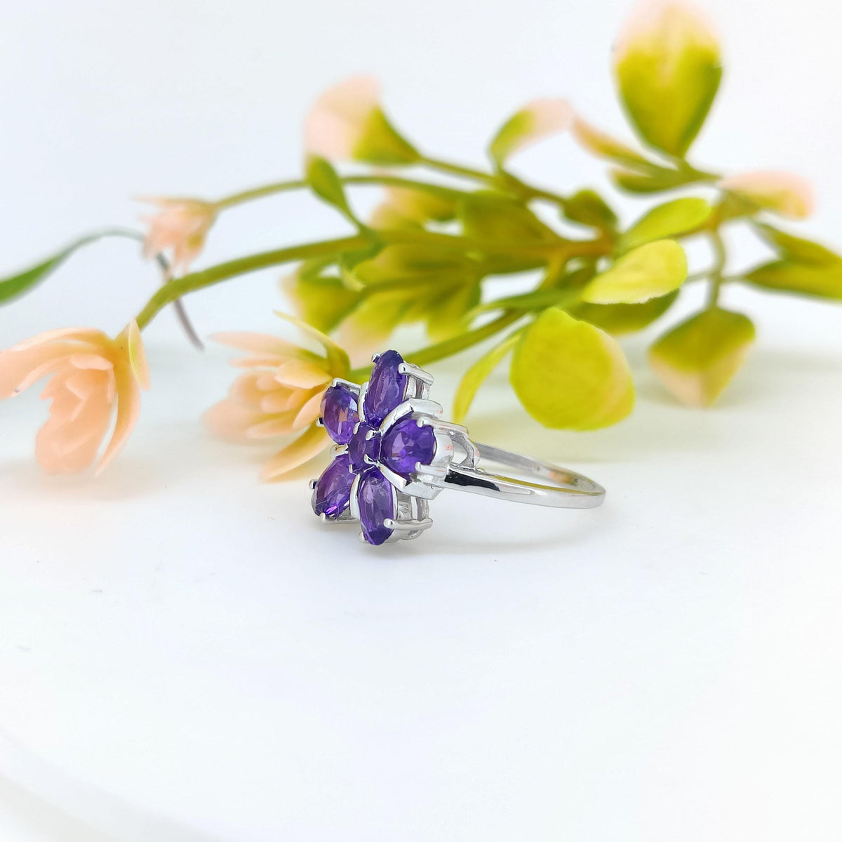Natural Amethyst Flower Ring-Oval Gemstone-925 Sterling Silver Ring-February Birthstone Jewelry