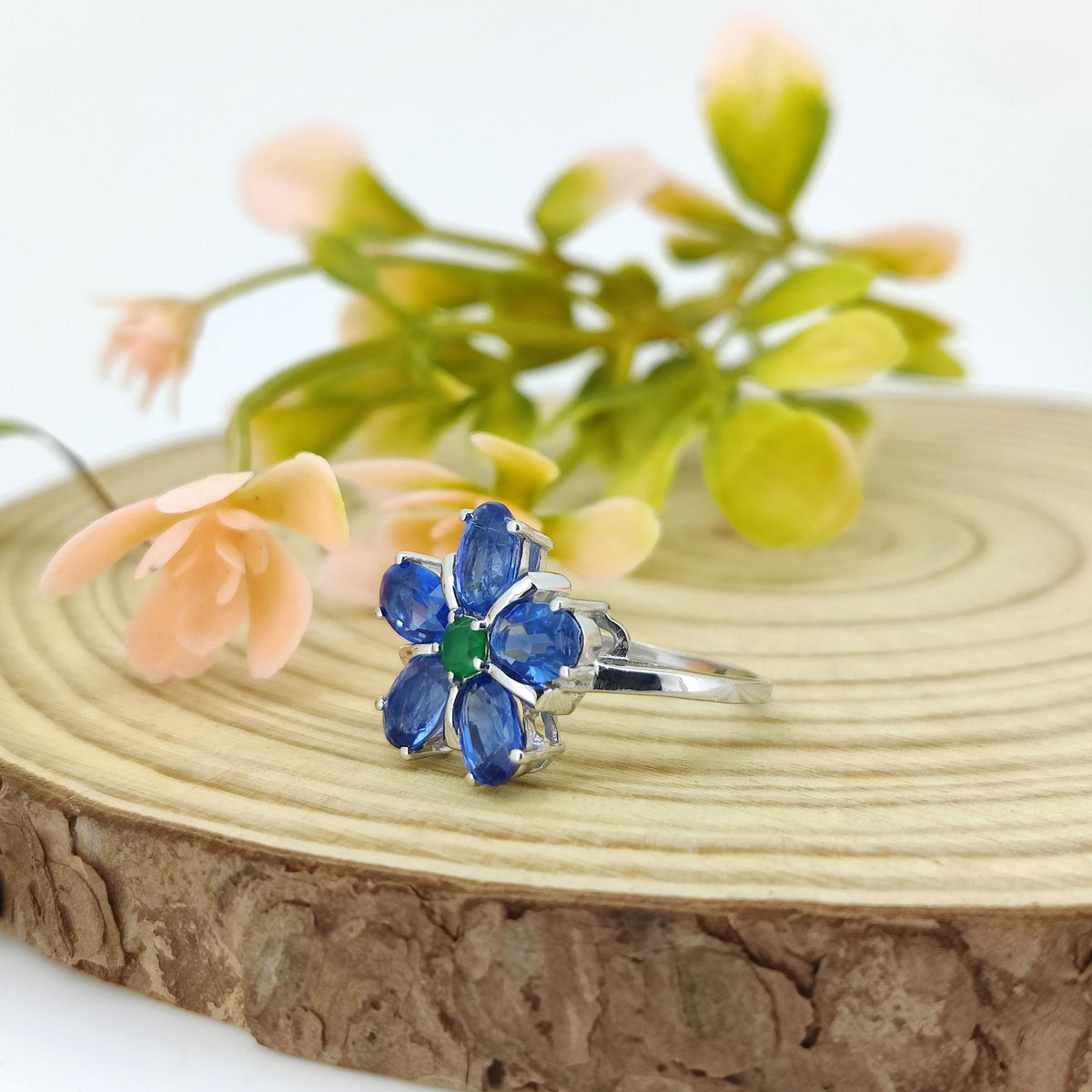 Natural Kyanite Flower Ring-925 Sterling Silver Ring-Oval Gemstone-September Birthstone Jewelry-Minimalist Kyanite Jewelry-Gift for women's