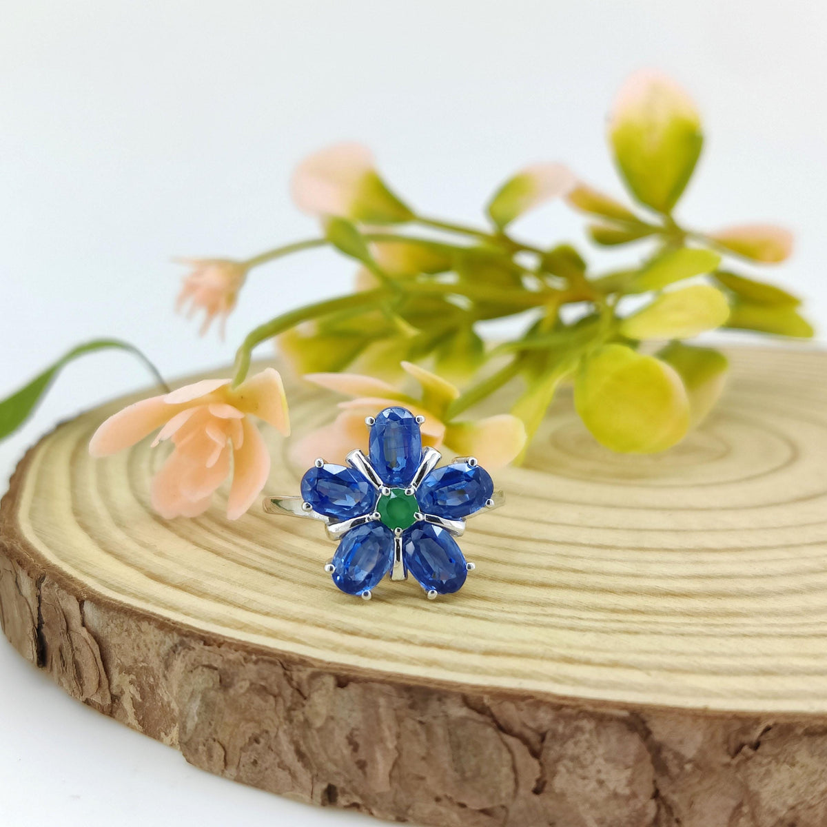 Natural Kyanite Flower Ring-925 Sterling Silver Ring-Oval Gemstone-September Birthstone Jewelry-Minimalist Kyanite Jewelry-Gift for women's