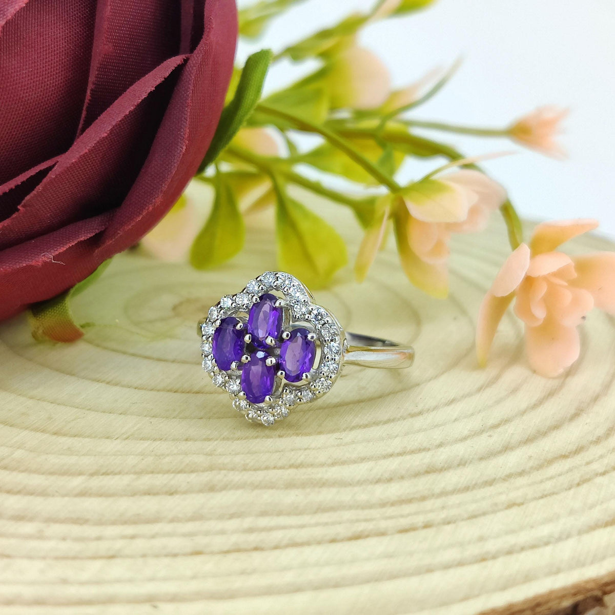 Natural African Amethyst Ring-925 Sterling Silver-Oval Gemstone Flower Ring-February Birthstone Jewelry-Minimalist Amethyst Jewelry Gift
