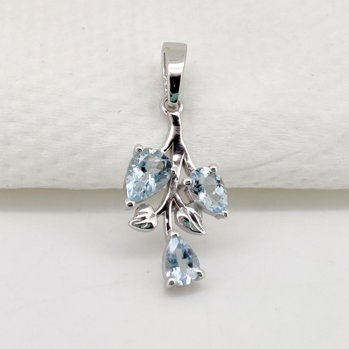 Natural Aquamarine Pendant, Sterling Silver Leaf Necklace, Aquamarine Jewelry, March Birthstone, Anniversary Gift