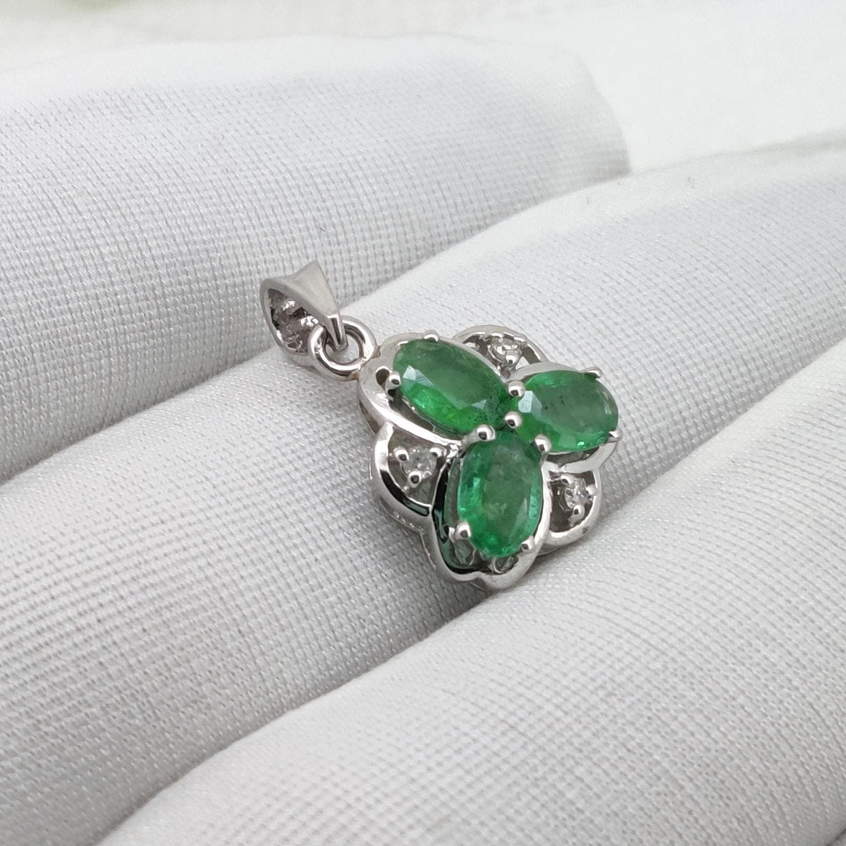 Natural Emerald Gemstone Pendant-925 Sterling Silver-May Birthstone Jewelry