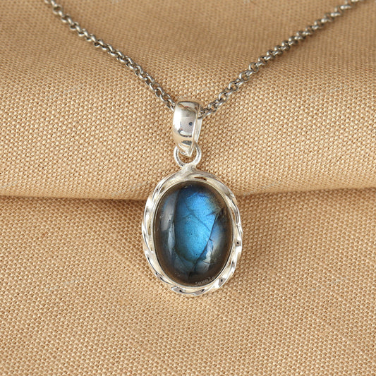 Oval Labradorite Pendant-Gemstone Minimalist Pendant-925 Sterling Silver Jewelry-Silver chain Pendant-Women's Anniversary Gift-Gift For Her