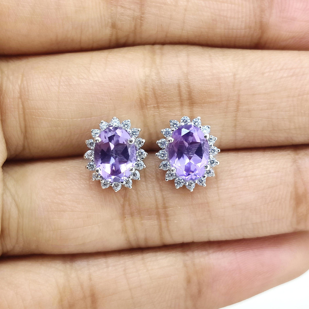 Natural Amethyst Stud Earring-Oval Gemstone-February Birthstone Earrings-925 Sterling Silver-Purple Amethyst Jewelry-Gift for mother's Day