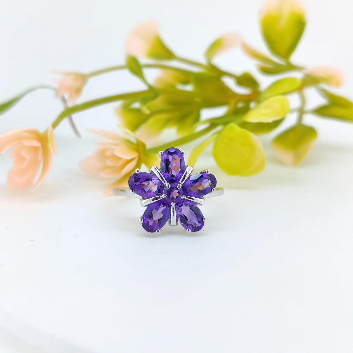 Natural Amethyst Flower Ring-Oval Gemstone-925 Sterling Silver Ring-February Birthstone Jewelry