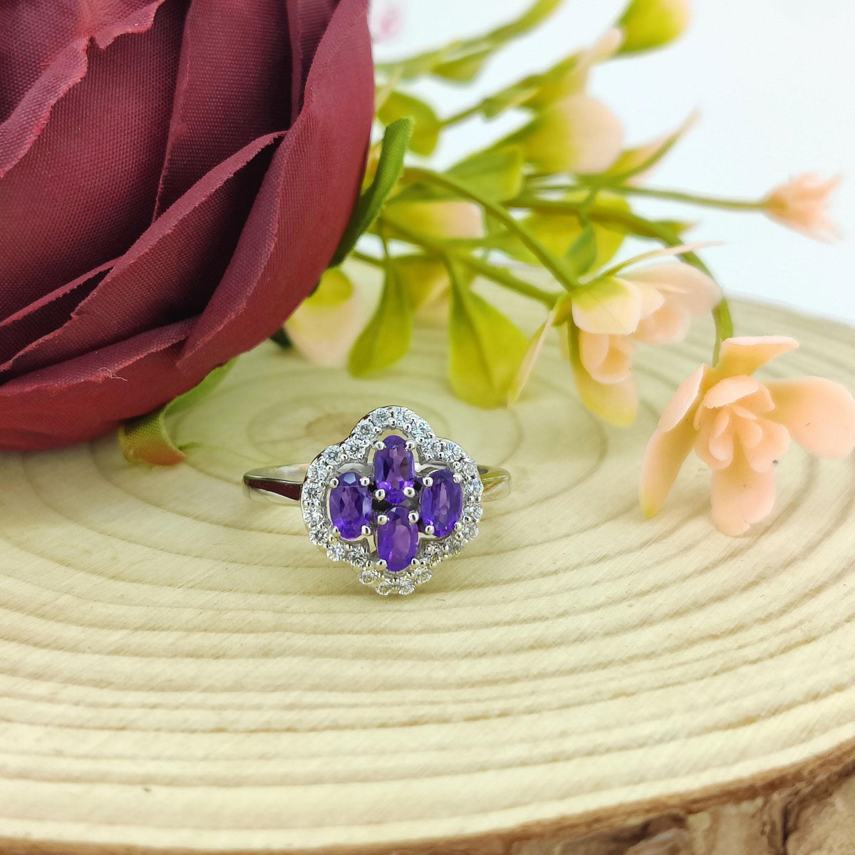 Natural African Amethyst Ring-925 Sterling Silver-Oval Gemstone Flower Ring-February Birthstone Jewelry-Minimalist Amethyst Jewelry Gift