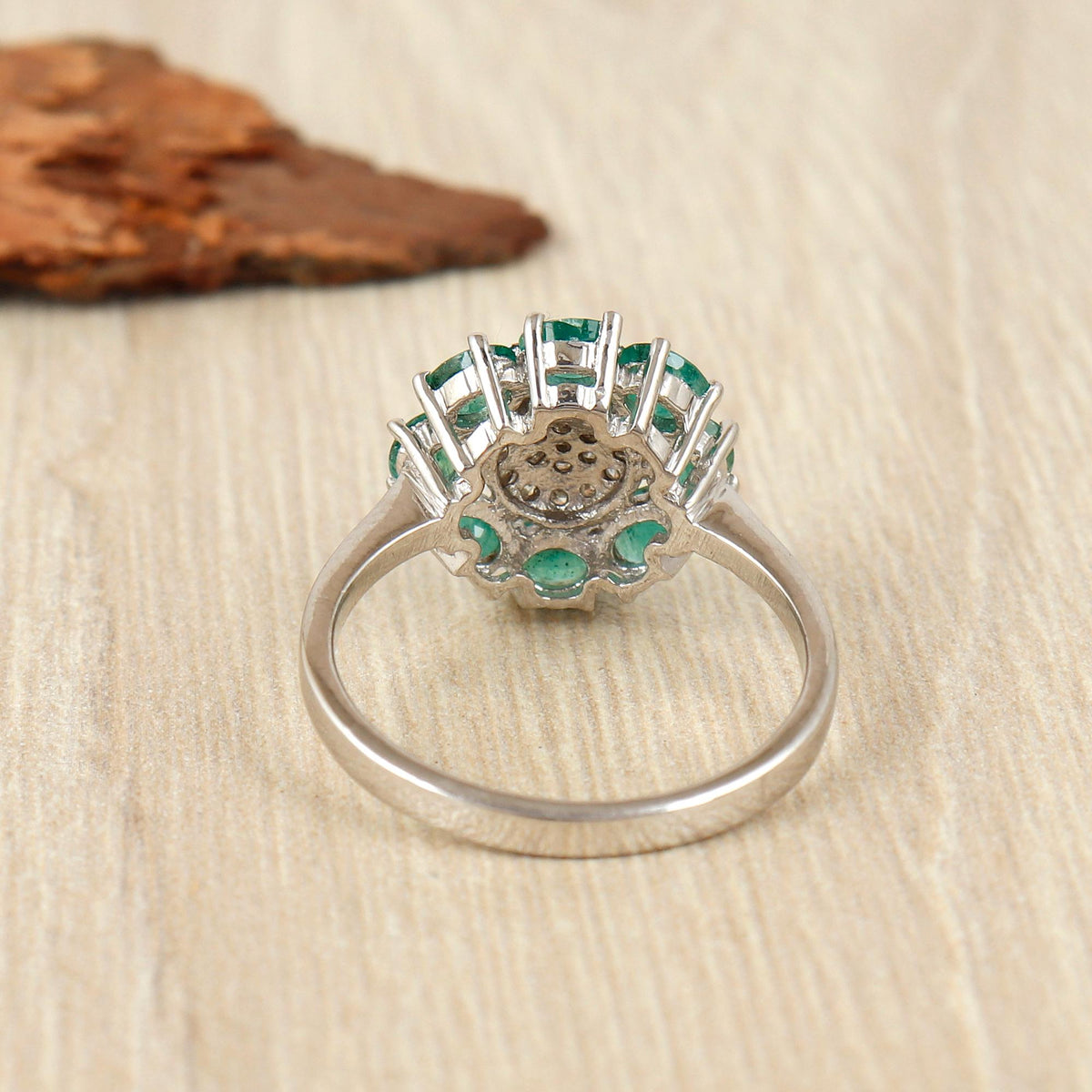 Natural Green Emerald Oval Gemstone, Faceted Ring Making Stone